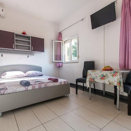 Studio Apartments Zloic In クラヴィツァ エクステリア 写真