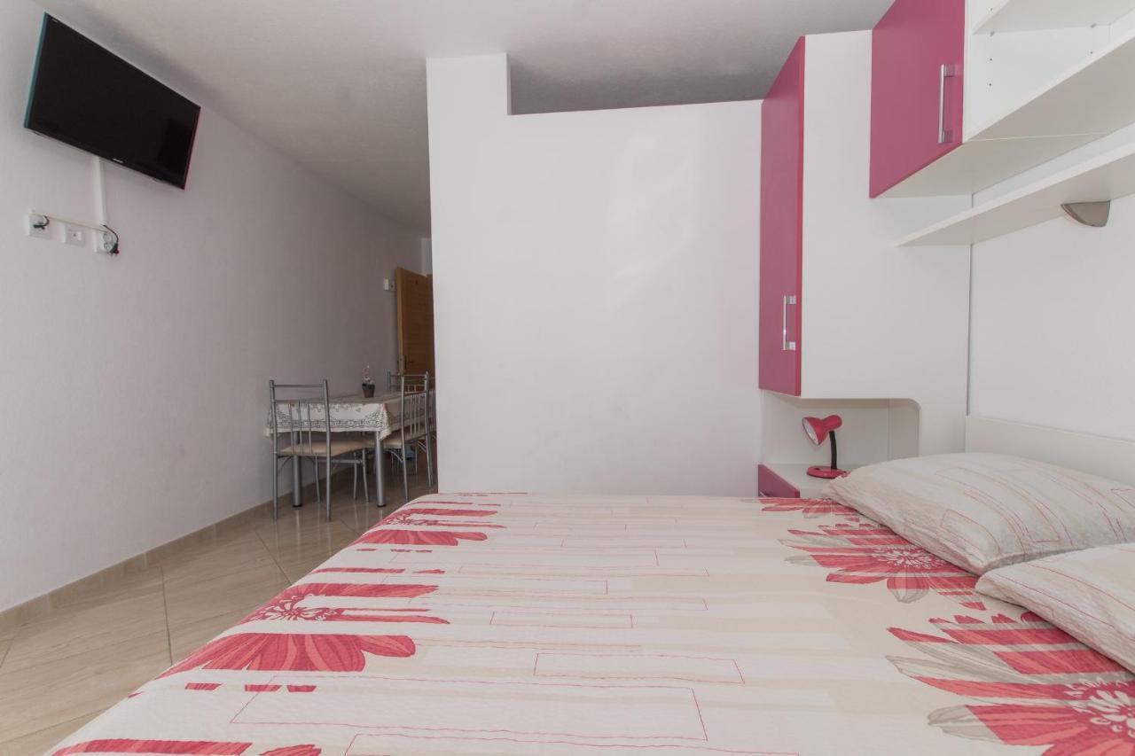 Studio Apartments Zloic In クラヴィツァ エクステリア 写真