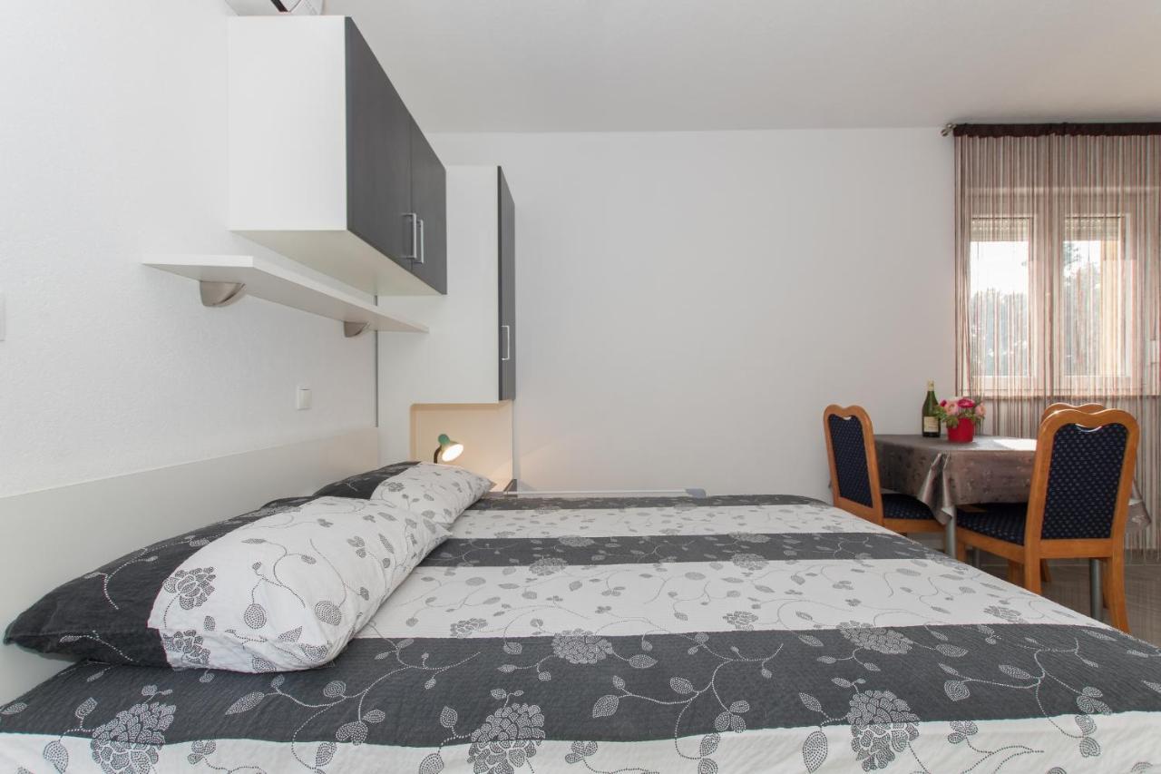 Studio Apartments Zloic In クラヴィツァ エクステリア 写真