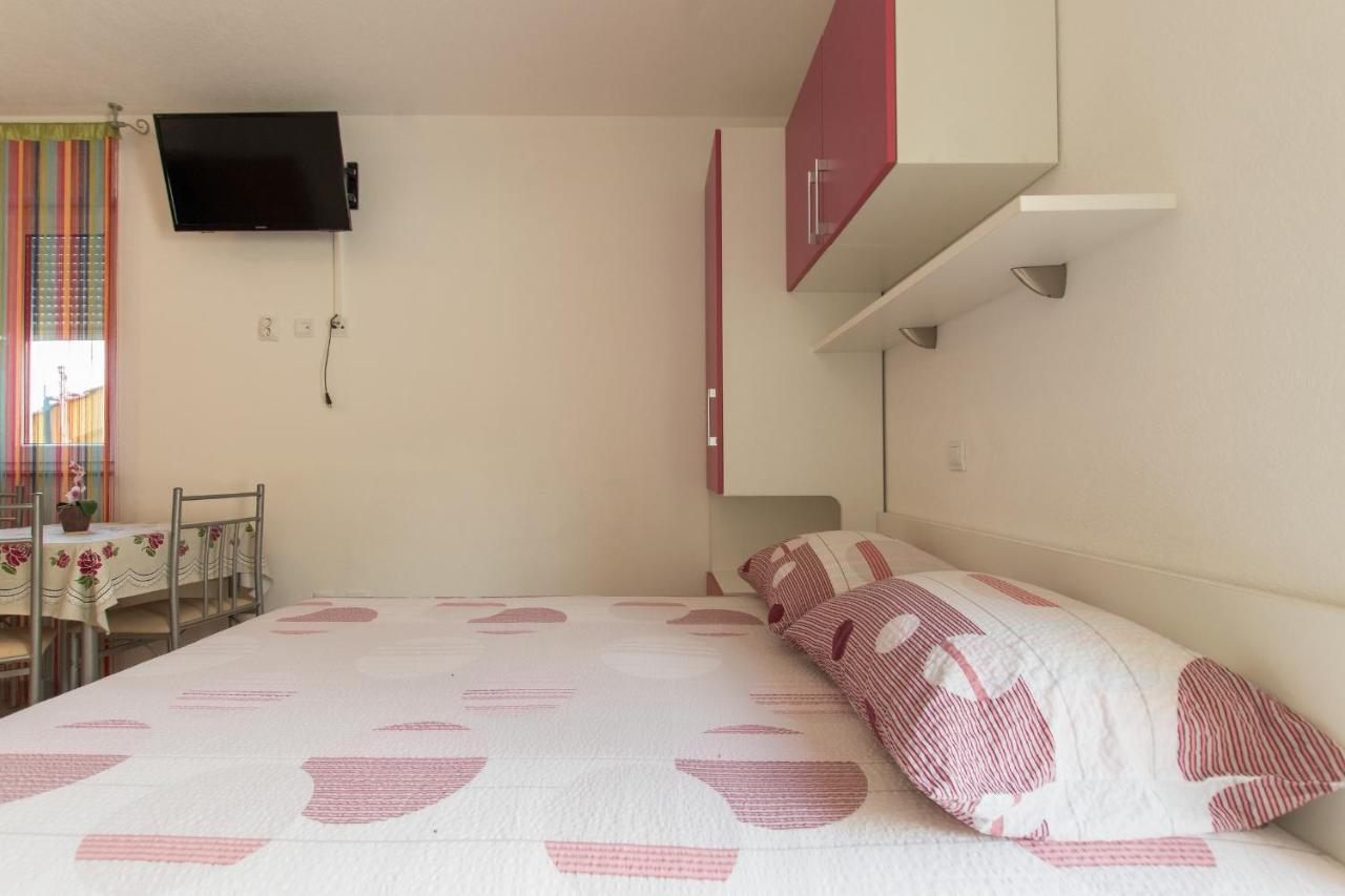 Studio Apartments Zloic In クラヴィツァ エクステリア 写真