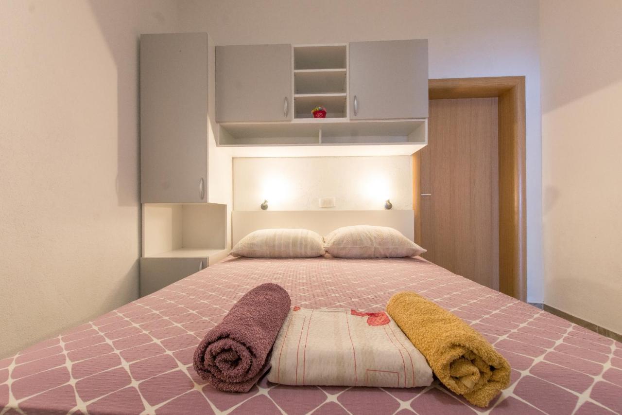 Studio Apartments Zloic In クラヴィツァ エクステリア 写真