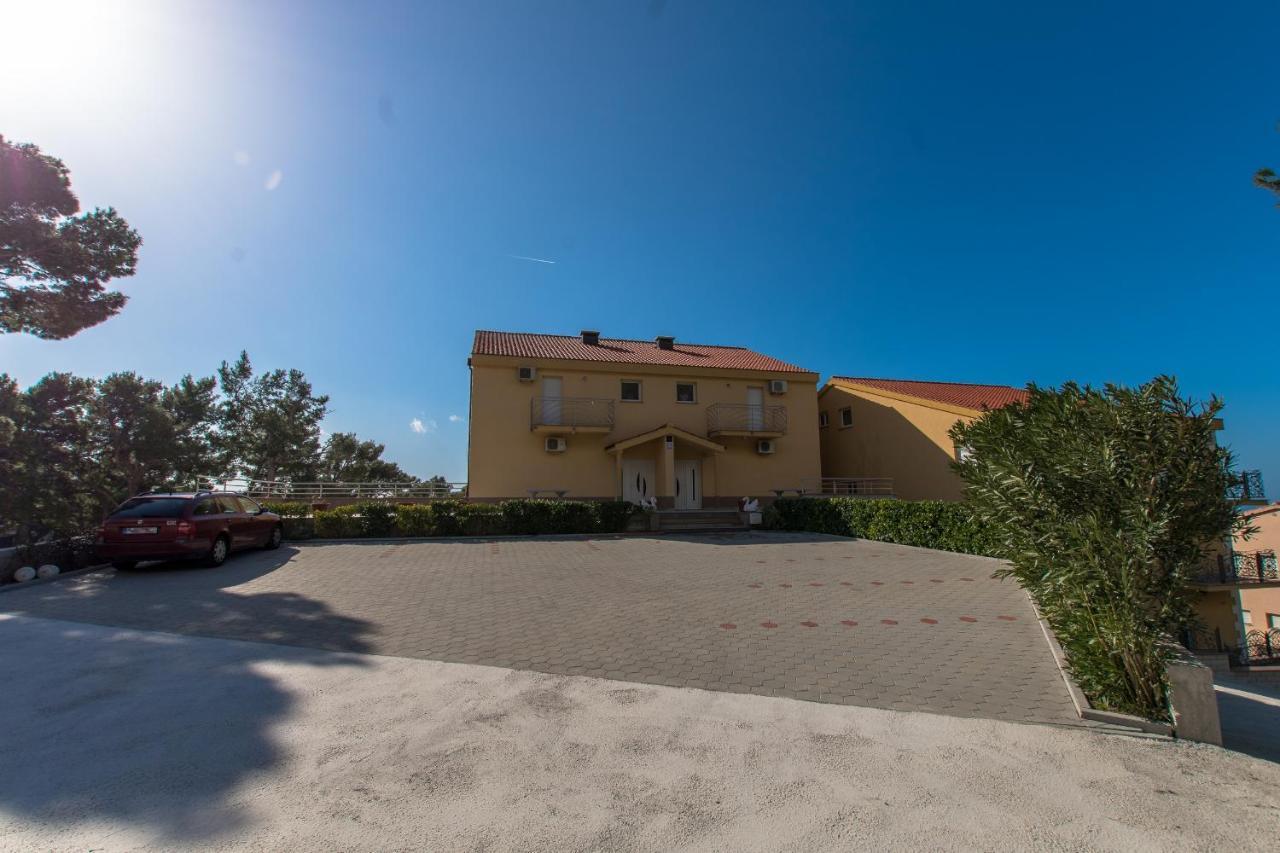 Studio Apartments Zloic In クラヴィツァ エクステリア 写真