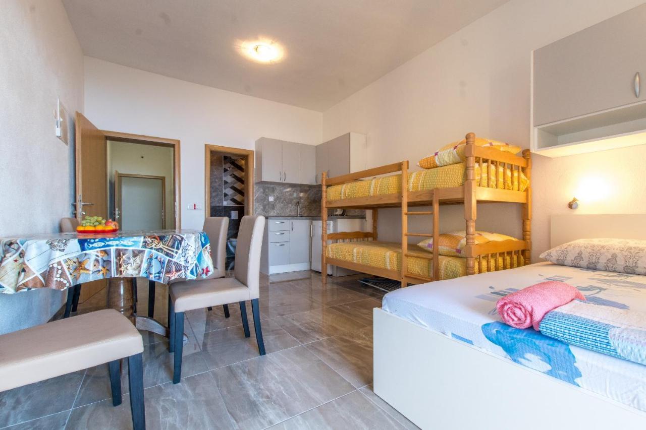 Studio Apartments Zloic In クラヴィツァ エクステリア 写真